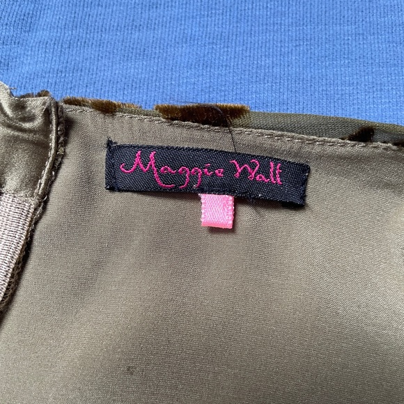 Silk & Burnout Velvet Wrap Top - Picture 9 of 11